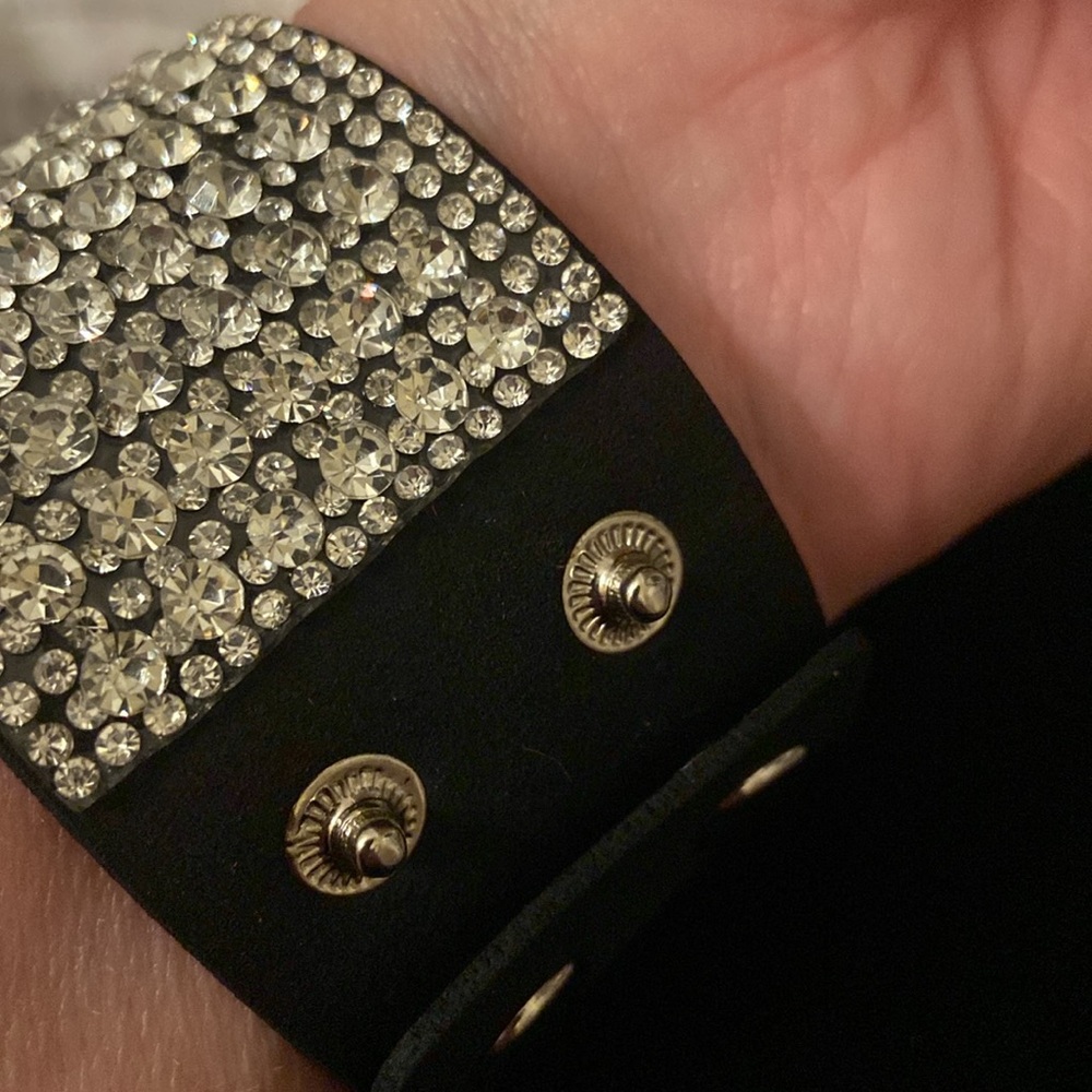 HD Rhinestone Bling Bracelet - Picture 4 of 6
